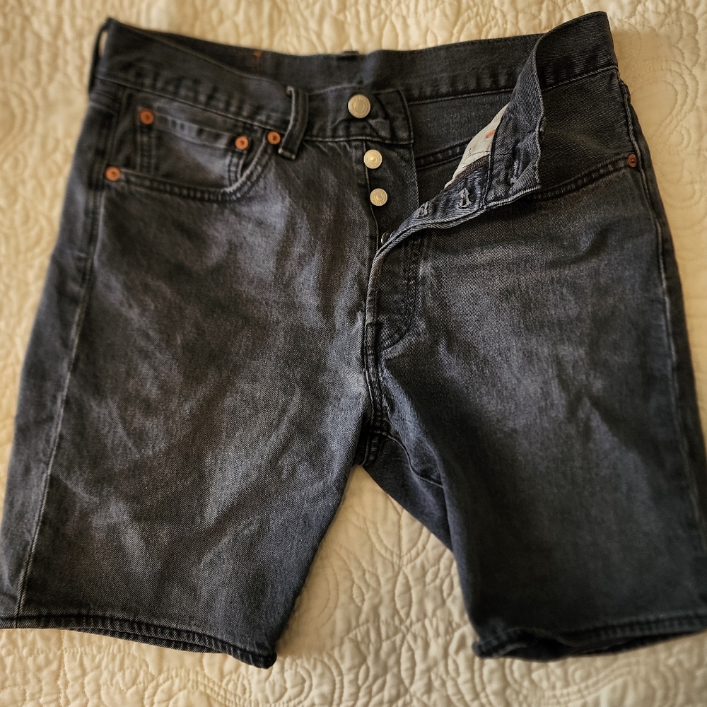 Levis 30 black denim jean shorts, button fly